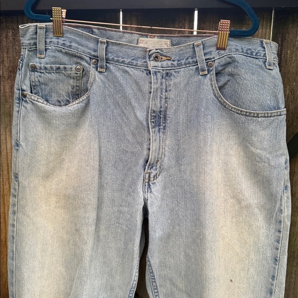 Levi’s ‘Loose Straight’ light wash jeans, 36 x 34 - Picture 4 of 8